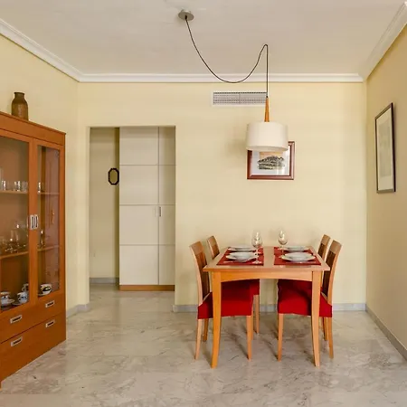 Residencial Bajondillo דירה